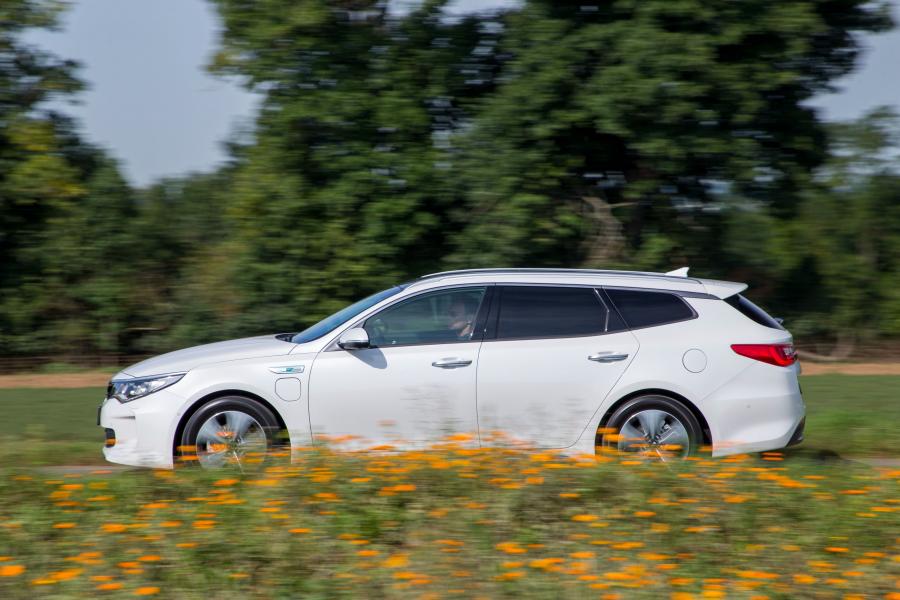  Kia Optima Sportswagon Plug-In Hybrid (JF) 2017 года  (WW) (фото 12 из 40)